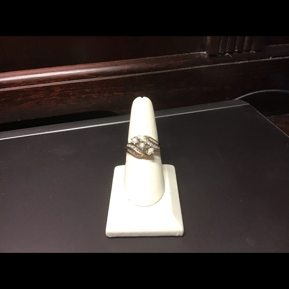 🌷 Beautiful Gold Ring 🌷